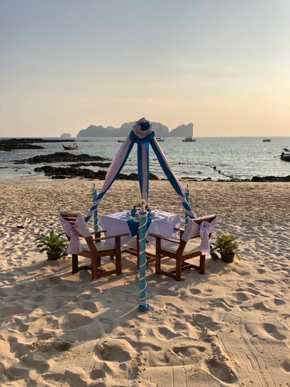 Phi Phi The Beach Resort Esterno foto
